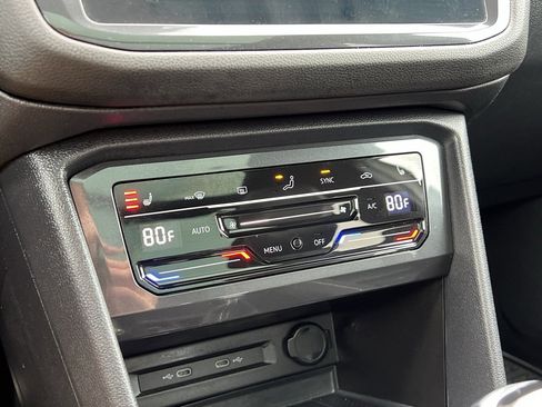 Used 2023 Volkswagen Tiguan SE R-Line image 23