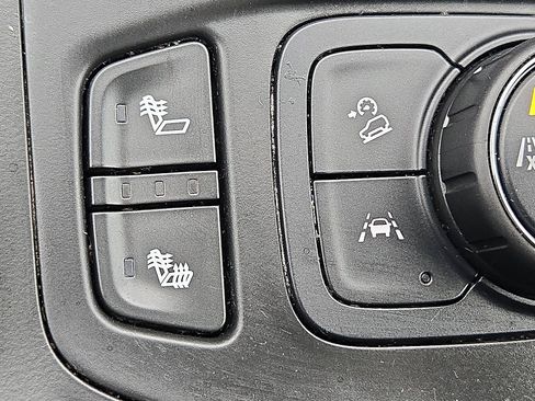 Used 2022 GMC Terrain SLE w/ Driver Convenience Package image 22