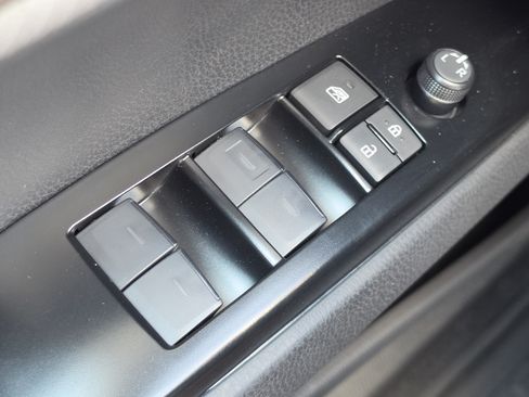 Used 2026 Toyota Camry SE w/ Convenience Package FWD image 13