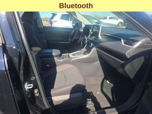 Used 2024 Toyota RAV4 LE image 10