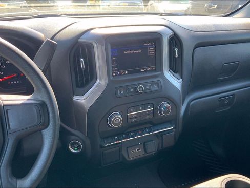 Used 2023 Chevrolet Silverado 1500 Custom image 5