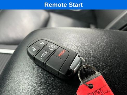 Used 2023 Chrysler 300 Touring L w/ Comfort Group image 2