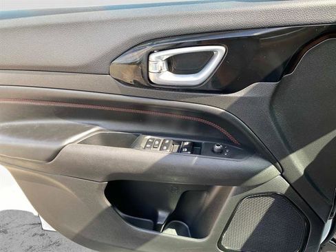 Used 2024 Jeep Compass Trailhawk image 20