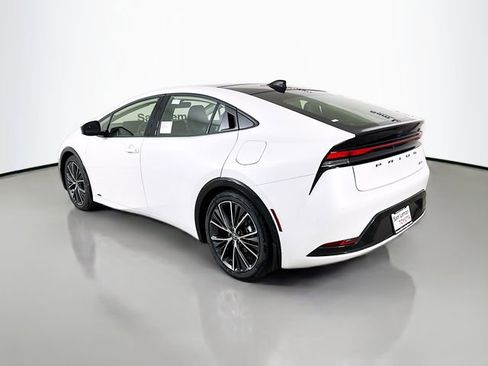 New 2026 Toyota Prius XLE image 5