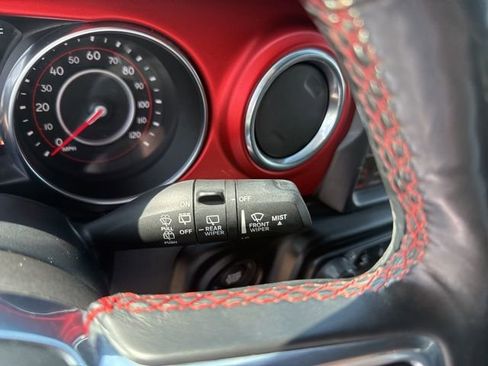 Used 2020 Jeep Wrangler Unlimited Rubicon AWD/4WD image 21