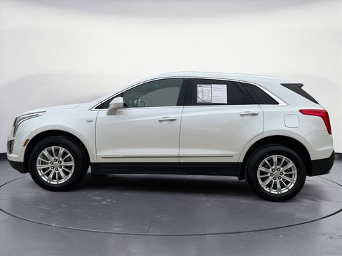 Used 2017 Cadillac XT5 FWD image 3