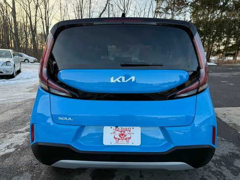 Used 2023 Kia Soul S image 4