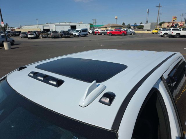 Used 2026 Chevrolet Silverado 3500 High Country w/ Technology Package AWD/4WD image 3