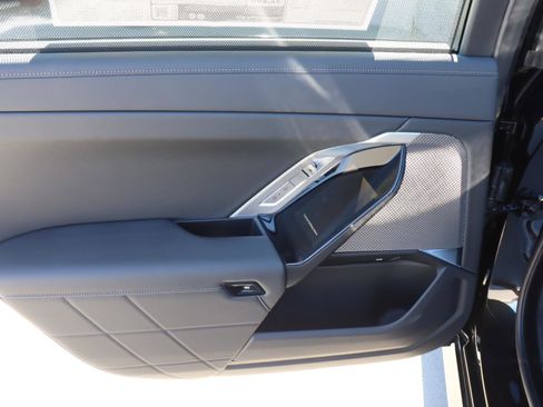 New 2026 BMW 740i w/ Premium Package image 10