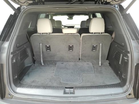 Used 2026 GMC Acadia Elevation w/ Elevation Premium Package FWD image 30