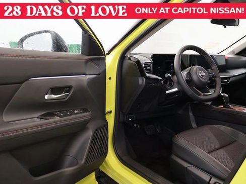 New 2026 Nissan Kicks SR w/ SR Premium Package image 9