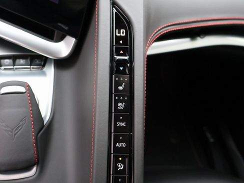 Used 2023 Chevrolet Corvette Stingray Premium Conv w/ Z51 Performance Package image 25