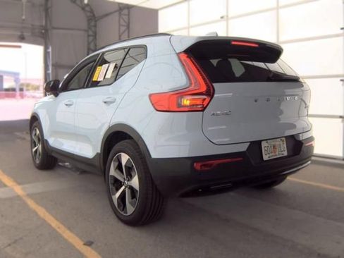 Used 2026 Volvo XC40 B5 Plus AWD/4WD image 3