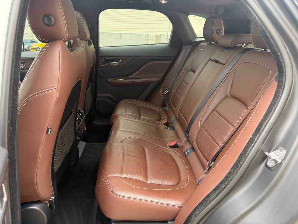 Used 2019 Jaguar F-PACE S AWD/4WD image 24