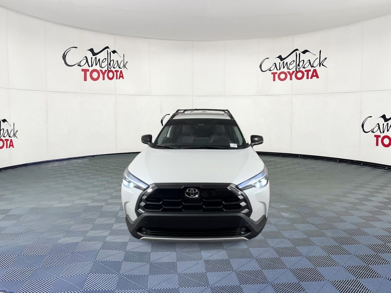 Used 2026 Toyota Corolla Cross XLE w/ Convenience Package AWD/4WD image 5
