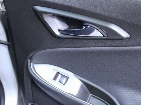 Used 2020 Chevrolet Malibu LS image 13