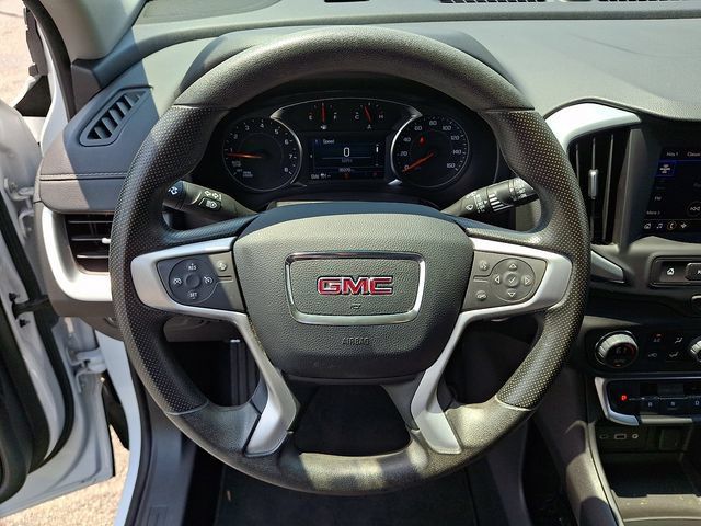 Used 2024 GMC Terrain SLE w/ Driver Convenience Package FWD image 18