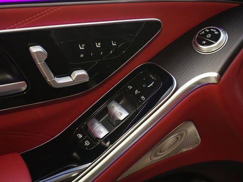 Used 2025 Mercedes-Benz S 63 AMG S image 29