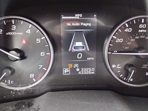 Used 2024 Subaru Outback Onyx Edition AWD/4WD image 10