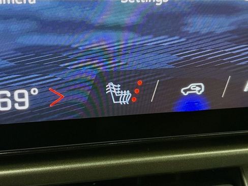 New 2026 Chevrolet Equinox EV LT image 19