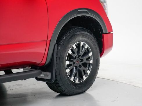 Used 2021 Nissan Titan PRO-4X w/ Pro-4x Convenience Package AWD/4WD image 7