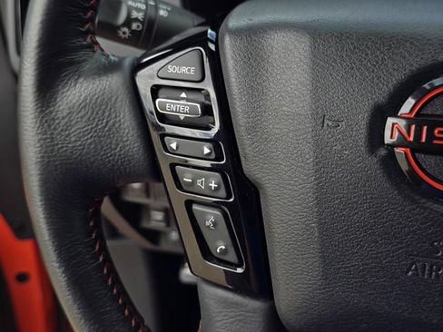 Used 2025 Nissan Frontier PRO-4X AWD/4WD image 16