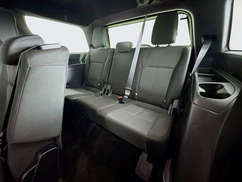 Used 2018 Ford Expedition XLT w/ Cargo Package image 24