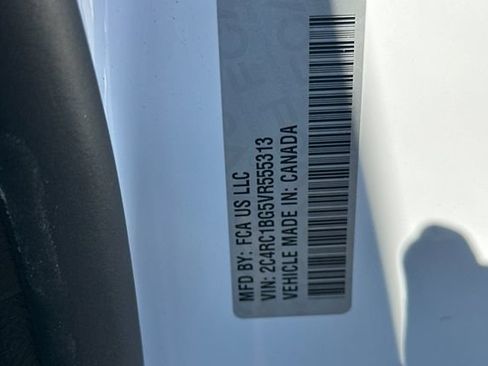 New 2027 Chrysler Pacifica Select FWD image 28