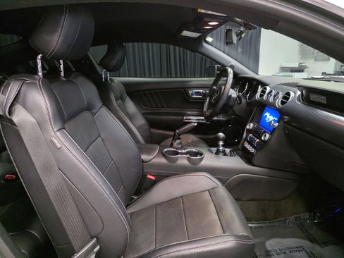 Used 2017 Ford Mustang GT Premium w/ GT Performance Package RWD image 31