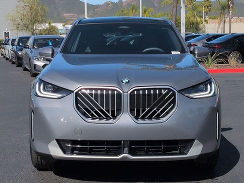 Used 2025 BMW X3 xDrive30i w/ M Sport Package AWD/4WD image 3