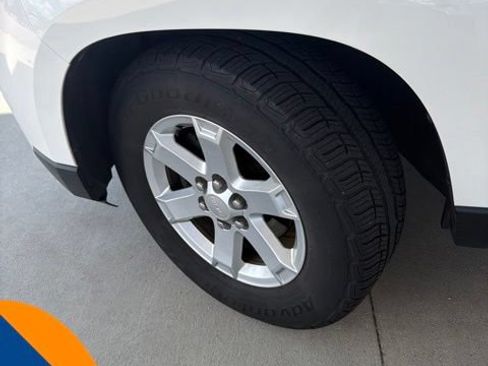 Used 2013 GMC Acadia SLE FWD image 14