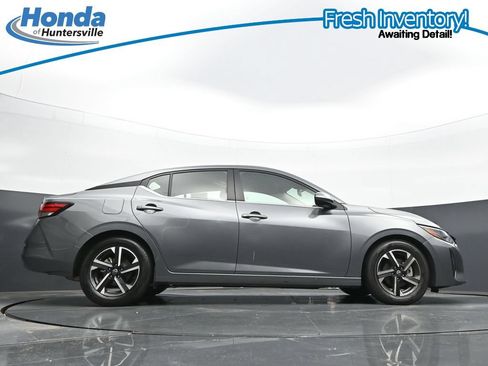 Used 2024 Nissan Sentra SV FWD image 34