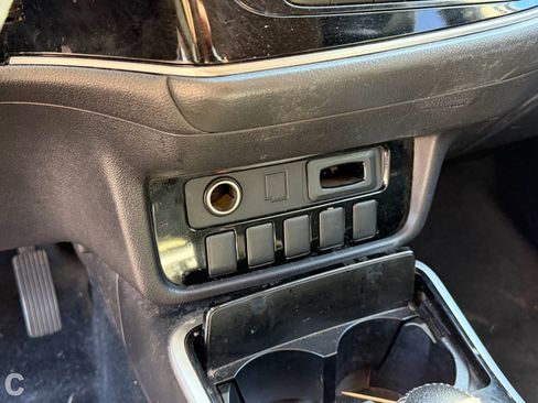 Used 2018 Mitsubishi Outlander SE image 9