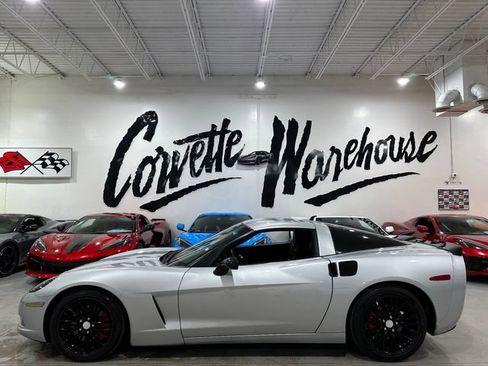 Used 2012 Chevrolet Corvette Coupe RWD image 2