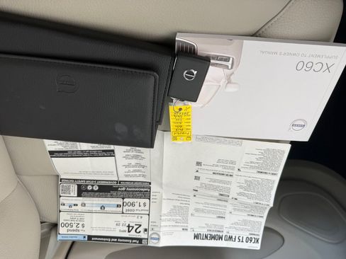 Used 2019 Volvo XC60 T5 Momentum w/ Premium Package FWD image 45