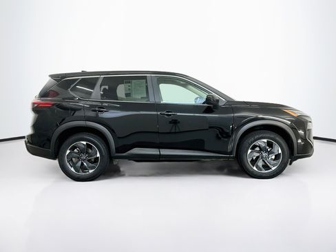 Used 2024 Nissan Rogue SV AWD/4WD image 10