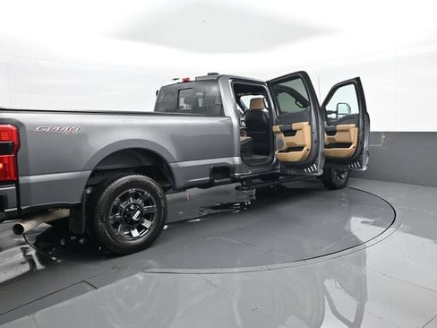 Used 2023 Ford F250 Lariat w/ Sport Appearance Package AWD/4WD image 30