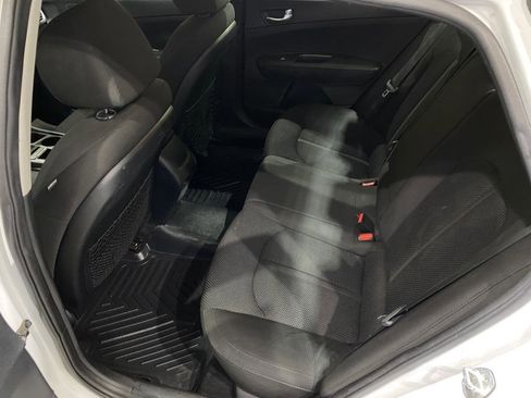 Used 2019 Kia Optima LX FWD image 18