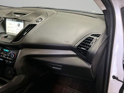 Used 2017 Ford Escape SE w/ Equipment Group 201A image 26