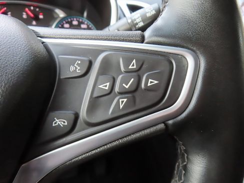 Used 2023 Chevrolet Equinox Premier image 26