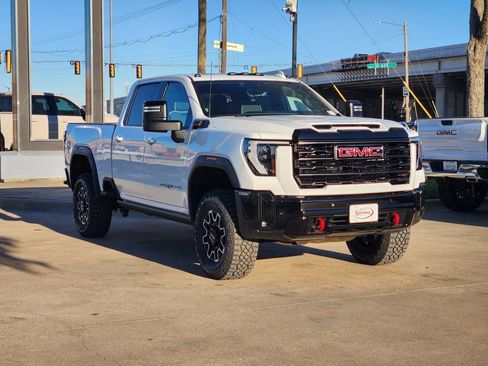 New 2026 GMC Sierra 2500 AT4X image 2