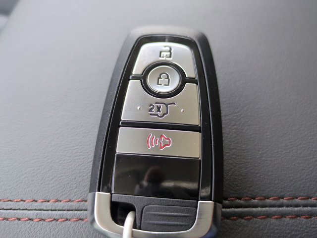 New 2026 Ford Explorer Active RWD image 32