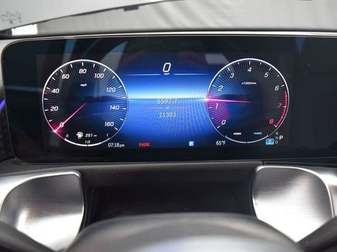 Used 2025 Mercedes-Benz GLB 250 4MATIC image 7