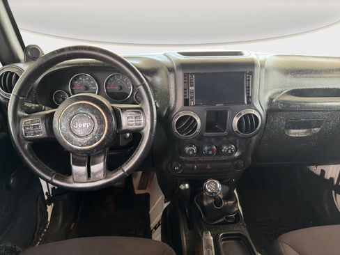 Used 2014 Jeep Wrangler Unlimited Sport w/ Connectivity Group AWD/4WD image 14