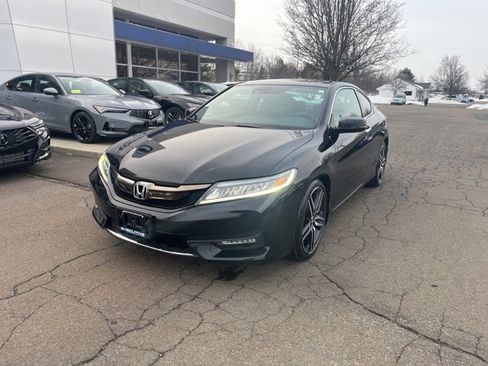 Used 2017 Honda Accord Touring image 28
