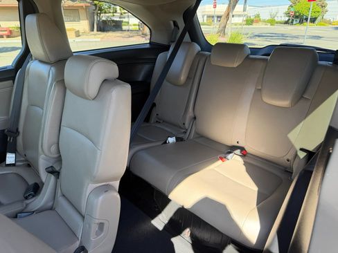 Used 2019 Honda Odyssey EX-L image 10