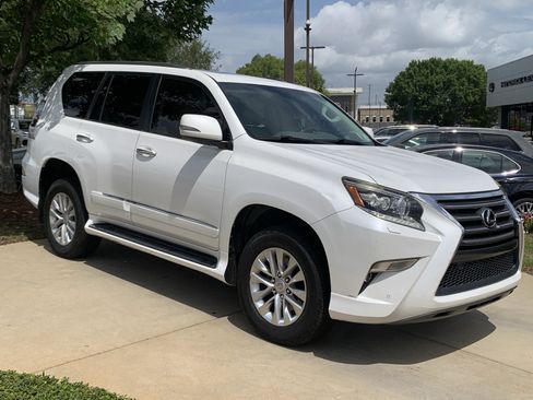Used 2015 Lexus GX 460 w/ Premium Package AWD/4WD image 2