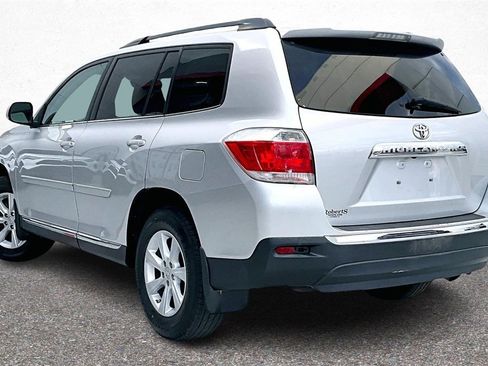 Used 2012 Toyota Highlander SE image 5