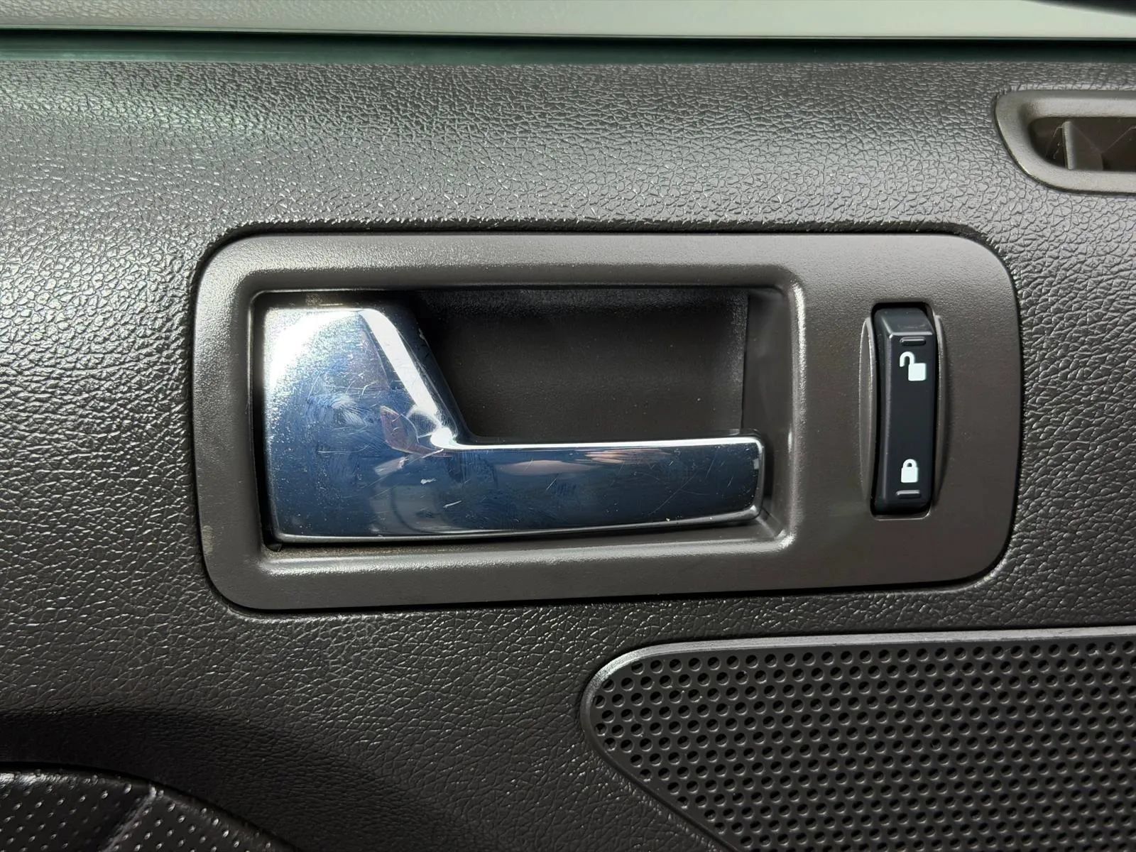 Used 2010 Ford Mustang GT RWD image 19