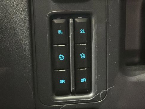 Used 2025 Ford Expedition Platinum AWD/4WD image 37